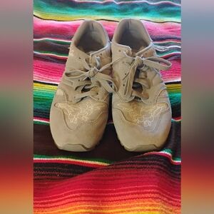 New Balance Women's Gray  Sneakers with Embroidery